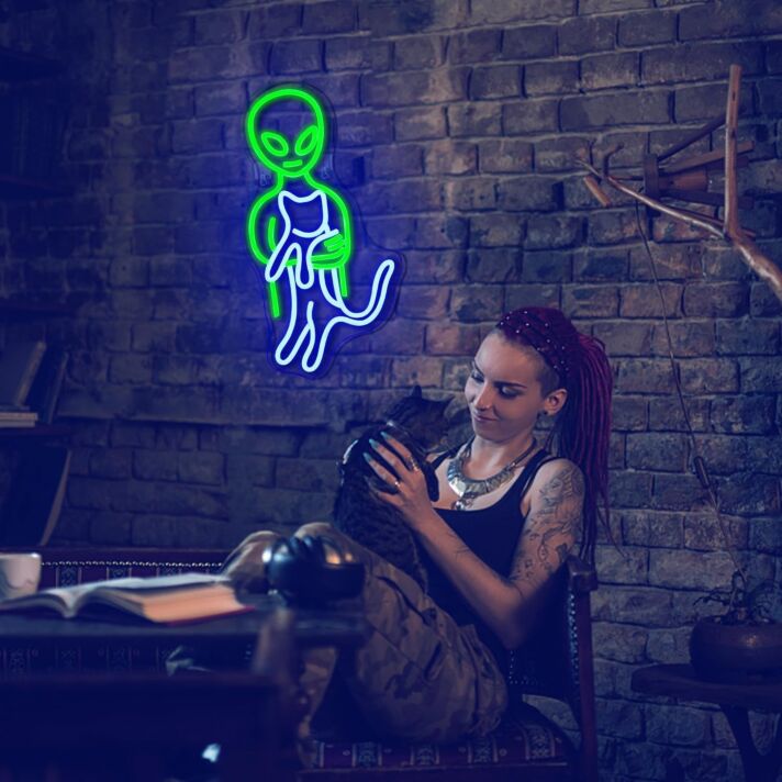 Außerirdischer mit Katze LED-Neonschild für Wohnzimmer oder Bar