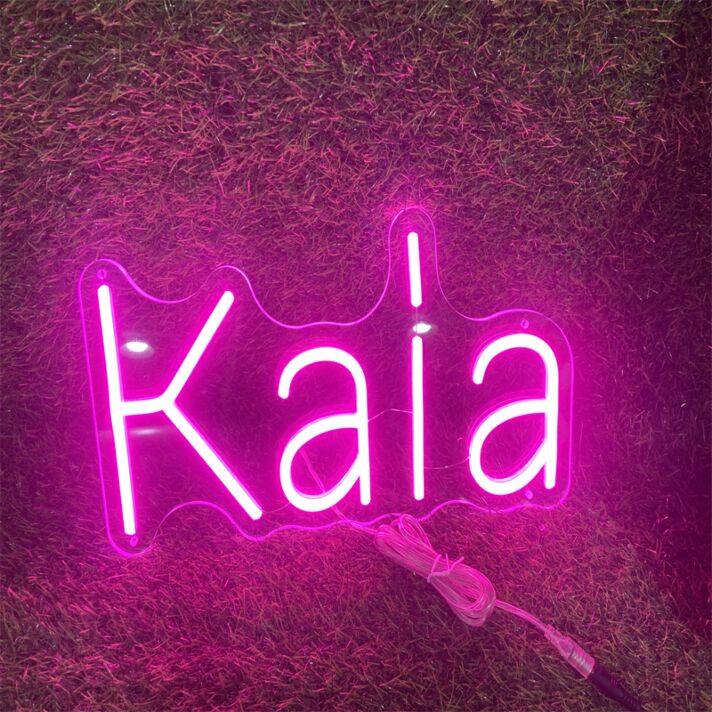 Kaia LED-Neonschild Wohnzimmer Schlafzimmer