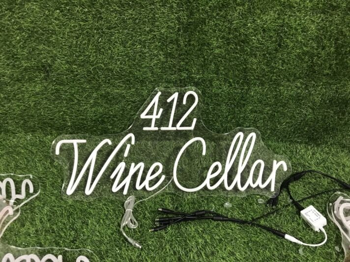 412 Wine Cellar LED-Neonschild für Weinkeller Bar