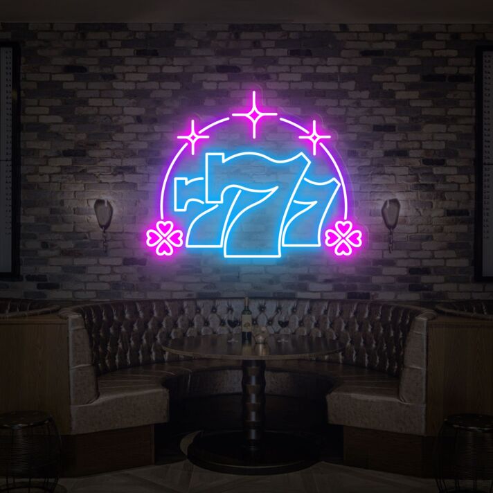 777 LED Neonschild mit Glücksmotiv für Bar und Lounge
