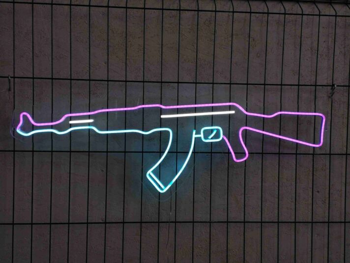 Sturmgewehr LED-Neonschild für Bar oder Gaming Raum