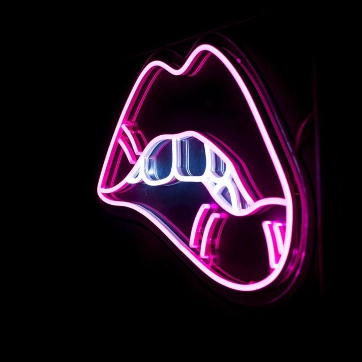 Lippen mit gebissenen Zähnen LED-Neonschild für Bar Club