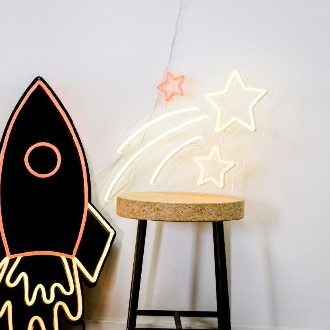 Rakete und Sterne LED-Neonschild für Kinderzimmer Wohnzimmer