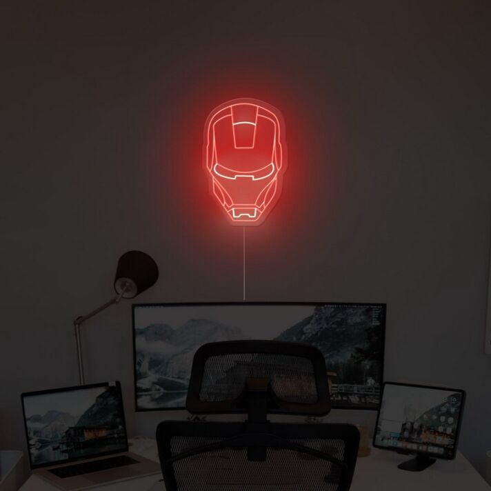 Rotes LED Neonschild im futuristischen Roboterhelm Design als moderne Wanddekoration für Gaming Zimmer Home Office oder Technik Fans