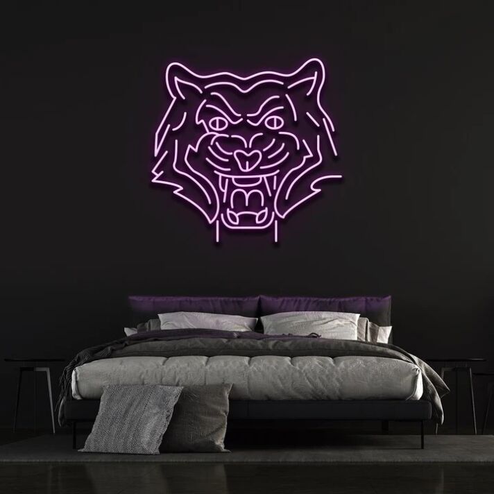 Ausdrucksstarkes Tigerkopf Motiv LED Neonschild im stilisierten Linien Design als moderne Wanddekoration für Schlafzimmer und Wohnräume