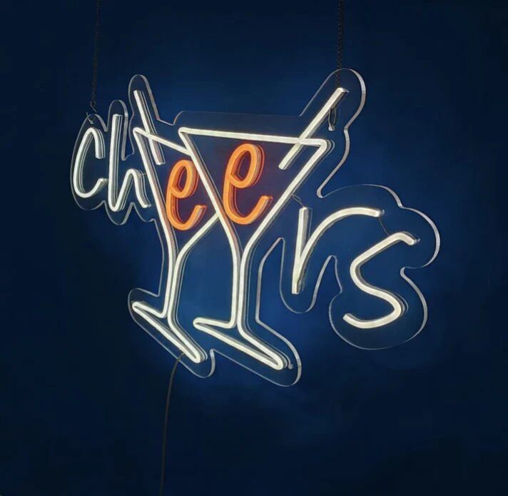 Cheers LED Neonschild mit Cocktailglas für Bar und Party