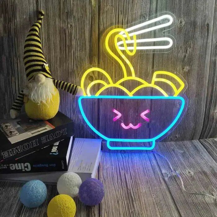 Ramen LED Neonschild mit lächelnder Schüssel und Nudeln Motiv als leuchtende Wanddekoration für Küche Kinderzimmer und gemütliche Wohnräume