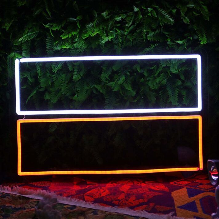 LED Neonschild mit zwei rechteckigen Rahmen als moderne Neon Wandbeleuchtung für Texte Logos und kreative Beschriftungen