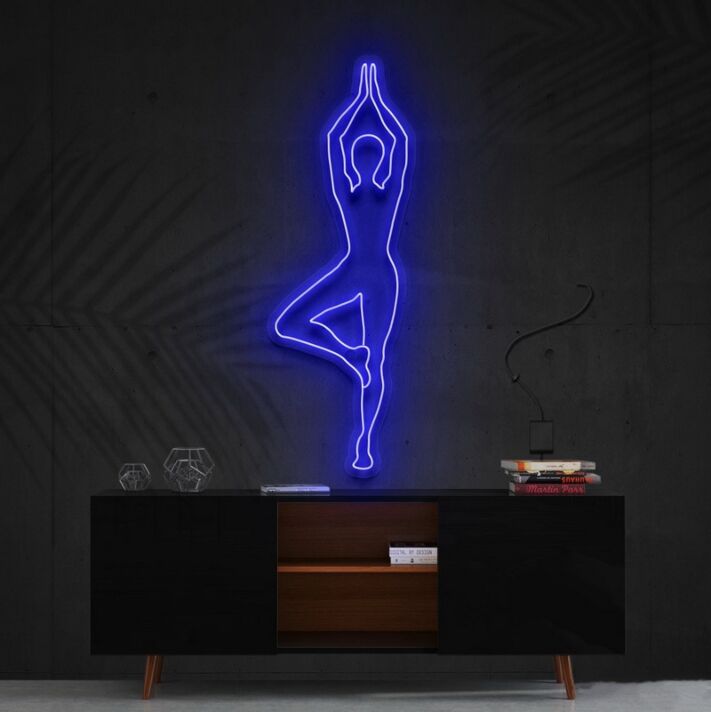 Yoga Figur in Baumstellung LED-Neonschild für Wohnzimmer oder Yoga Studio