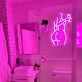 tanzende Frau mit Weinglas LED-Neonschild für Bar Club