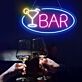 BAR LED Neonschild mit Cocktailmotiv für Bar und Club