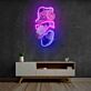 Klassischer Skulpturenkopf mit Blüten als LED-Neonschild mit UV-Druck