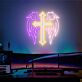 Kreuz mit Engelsflügeln LED-Neonschild Wohnzimmer Studio