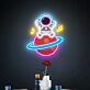 Astronaut auf Planet mit Musiknoten LED-Neonschild mit UV-Druck für Wohnzimmer oder Kinderzimmer