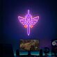 Abstraktes LED Neonschild mit Schwertsymbol und Flügelmotiv für Gaming Zimmer und moderne Wanddekoration