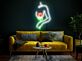 Silhouette einer Frau mit Rose LED-Neonschild für Wohnzimmer oder Schlafzimmer
