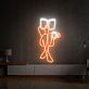 Person liest Buch und hält Tasse LED-Neonschild Wohnzimmer Lesebereich