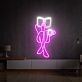 Person liest Buch und hält Tasse LED-Neonschild Wohnzimmer Lesebereich