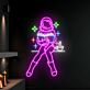 Astronaut Neon LED Wandlicht mit lesender Figur entspannte Space Atmosphäre Deko für Wohnzimmer Schlafzimmer Büro und kreative Räume