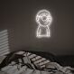 Lila Cartoon Figur LED Neonschild mit Augenklappe als Moderne Wanddekoration für Schlafzimmer Gaming Zimmer Jugendzimmer oder Stylische Wohnräume