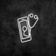 Handyreparatur LED-Neonschild mit Smartphone und Stethoskop