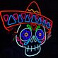 Buntes LED Neonschild mexikanischer Totenkopf mit Sombrero als dekorative Wandbeleuchtung