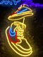 LED Neonschild My Room mit Sneaker Motiv als leuchtende Wanddekoration für Jugendzimmer Gaming Room Studio oder modernes Zuhause