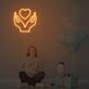 Herz in Händen LED-Neonschild für Kinderzimmer und Wohnzimmer