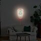 Abstraktes LED Neonschild mit Masken Gesicht als moderne Wanddekoration für Schlafzimmer oder Studio