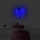 Abstraktes LED Neonschild mit stilisiertem Gesicht und schützender Handgeste als moderne Wanddekoration für Wohnzimmer Atelier oder kreativen Arbeitsraum