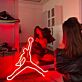 Rotes LED Neonschild Basketball Dunk Silhouette sportliche Wanddekoration für Jugendzimmer Fitnessraum Gaming Room oder moderne Urban Einrichtung