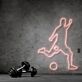 Modernes LED Neonschild mit Fußballspieler Silhouette als dynamische Wanddekoration für Fitnessraum, Hobbyraum und sportliche Wohnbereiche