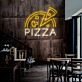 Halbe Pizza und Stück LED Neonschild