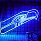 Abstraktes LED Neonschild in dynamischer Linienform als moderne Neon Wandbeleuchtung für Sport Zimmer Studio und kreative Räume