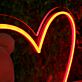 Herzform LED-Neonschild Wohnzimmer Schlafzimmer