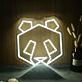 Modernes LED Neonschild geometrischer Panda als minimalistische Wanddekoration