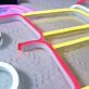 Modernes LED Neonschild abstrakte Figur kunstvolle Neon Wanddekoration im Pop Art Stil