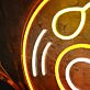 Modernes LED Neonschild Schallplatte mit Noten Retro Musik Motiv stilvolle Wanddekoration