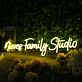 Nieves Family Studio LED-Neonschild für Studio und Zuhause