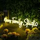 Nieves Family Studio LED-Neonschild für Studio und Zuhause