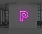 P LED-Neonschild als moderne Wanddekoration