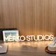 MERKO STUDIOS LED-Neonschild für Büro Studio