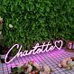 Charlotte Schriftzug mit Herz als personalisierbares LED-Neonschild