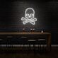 Totenkopf mit gekreuzten Knochen LED-Neonschild für Bar Club