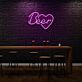 Beer LED Neon Schriftzug mit Herz als Wanddekoration