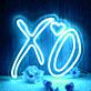 Dekoratives LED Neonschild mit XO Schriftzug und Herzmotiv als stimmungsvolle Wandbeleuchtung für Schlafzimmer Wohnzimmer oder moderne Wohnräume