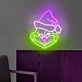 LED Neonschild freche Weihnachtsfigur mit Nikolausmütze