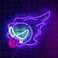 LED Neonschild mit frechem Halloween Geist und herausgestreckter Zunge als verspielte Wanddekoration für Herbst und Halloween Party