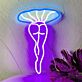 Abstraktes LED Neonschild in organischer Form mit pflanzeninspirierter Silhouette als moderne Wanddekoration für stilvolle Innenräume