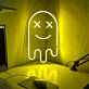 Pixelgeist mit Kreuzaugen LED-Neonschild Gamingzimmer Wohnzimmer